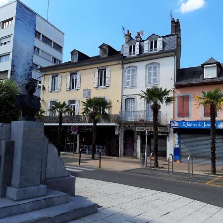 Appartement Hypercentre Tarbes - 2 Grandes Chambres Luaran gambar