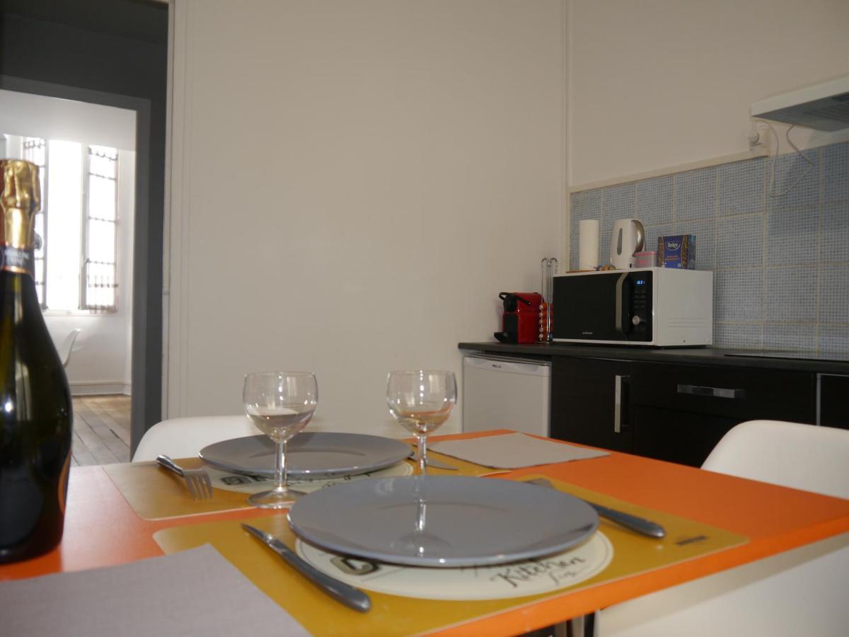 Appartement Hypercentre Tarbes - 2 Grandes Chambres Luaran gambar